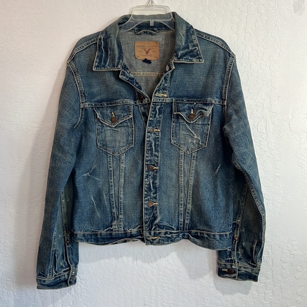 American Eagle Medium Wash Faded Denim Jean Jacket - Picture 2 of 11